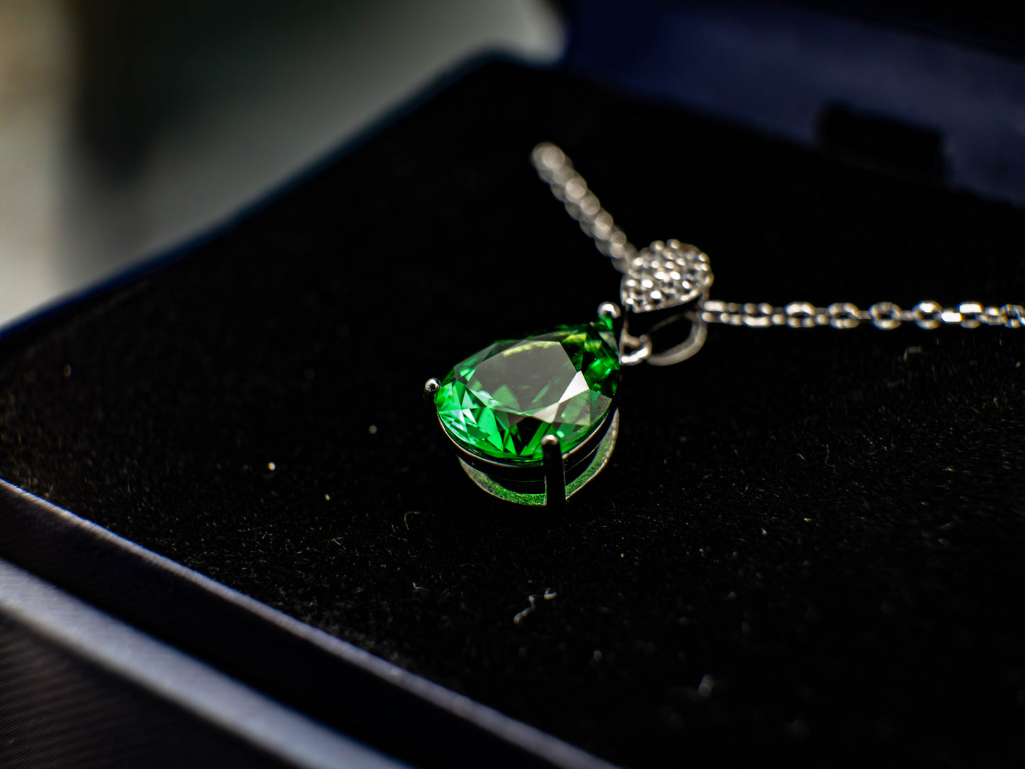 Waterdrop Cut Laboratory Gemstone Necklace