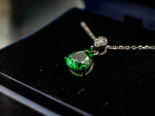 Waterdrop Cut Laboratory Gemstone Necklace